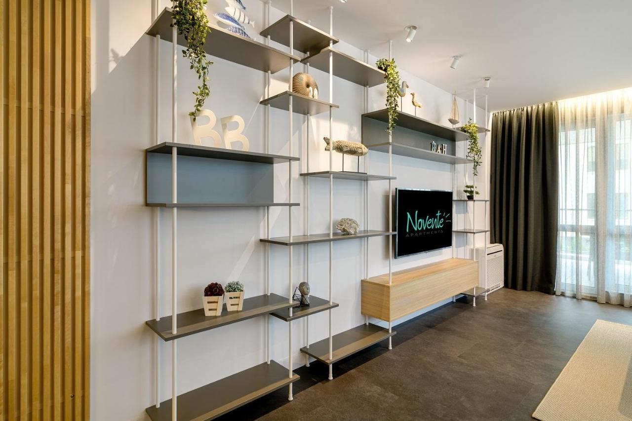 Freddo Apartment - Coral Residence Complex With Parking & Pool ヴァルナ エクステリア 写真
