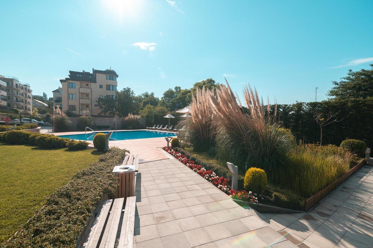 Freddo Apartment - Coral Residence Complex With Parking & Pool ヴァルナ エクステリア 写真