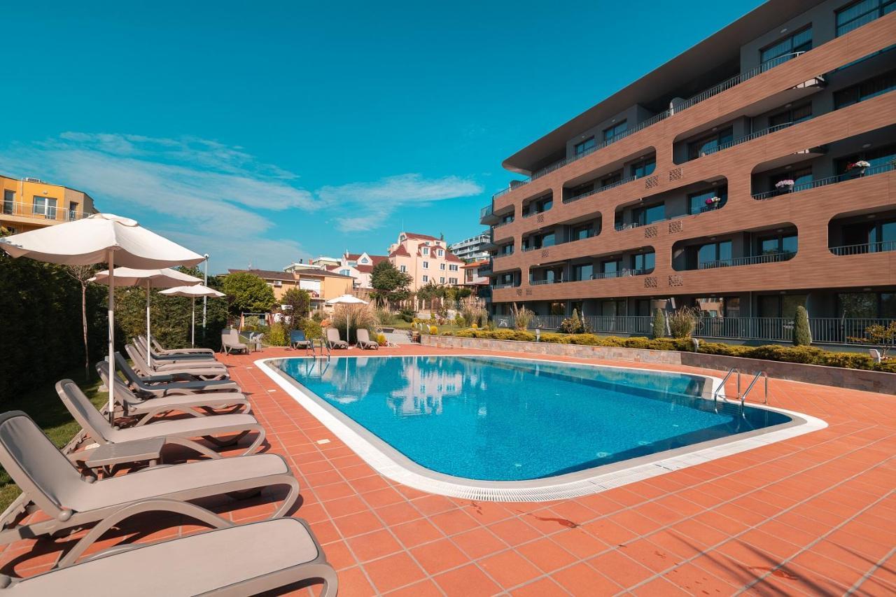 Freddo Apartment - Coral Residence Complex With Parking & Pool ヴァルナ エクステリア 写真