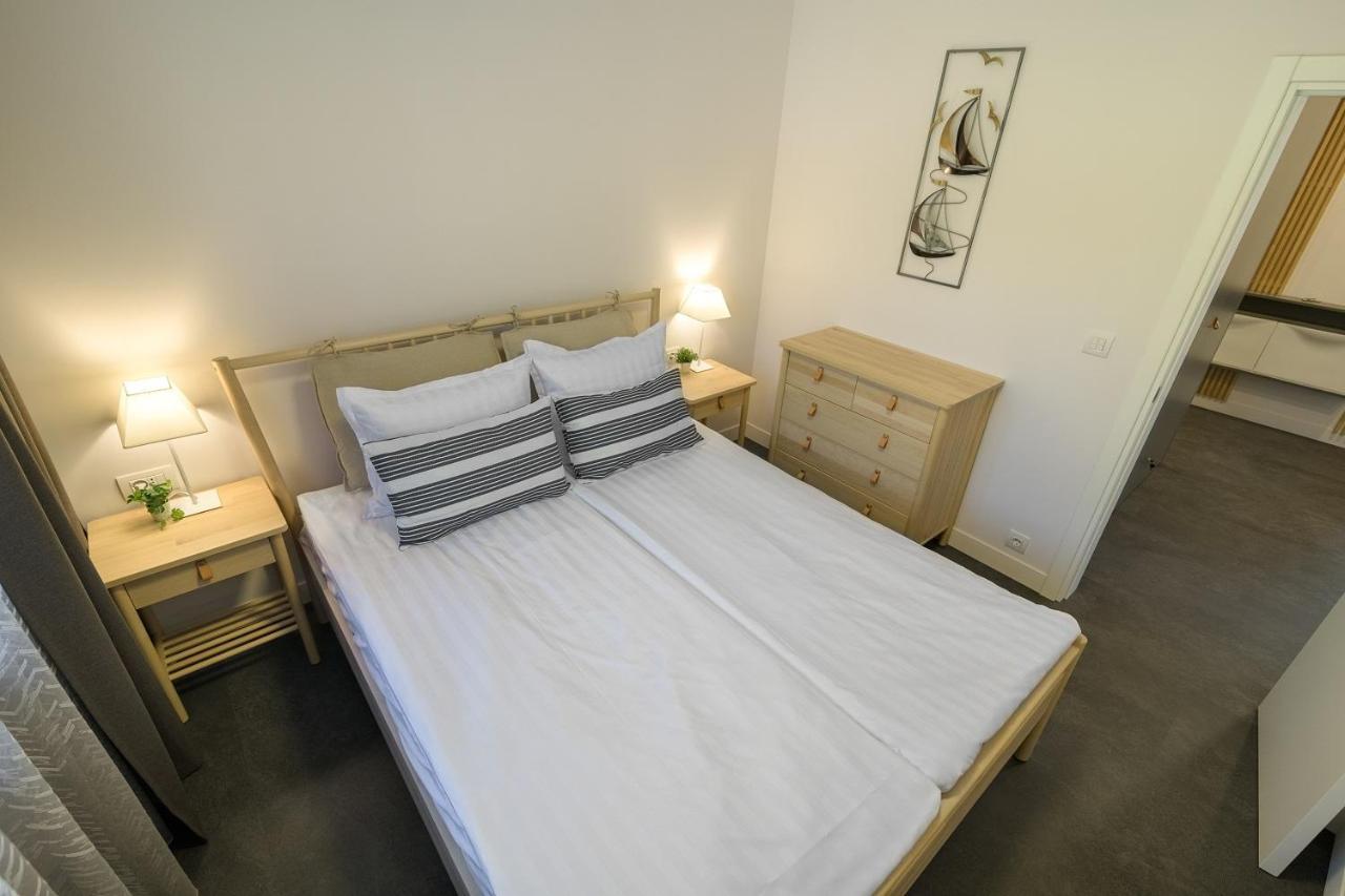 Freddo Apartment - Coral Residence Complex With Parking & Pool ヴァルナ エクステリア 写真